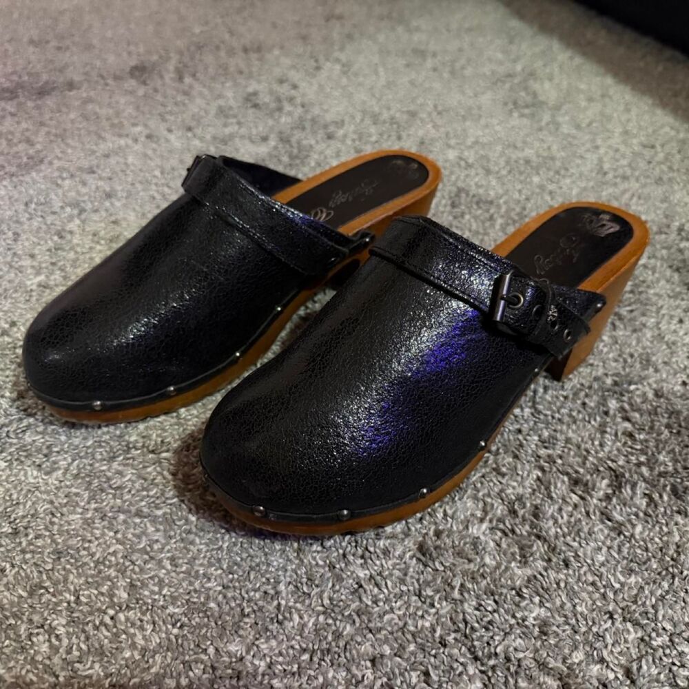 Juicy-couture Women's Black Clogs